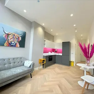 Luxury Reno'd 1 Bed Nr Bruntsfield & The Meadows Apartment Edinburgh